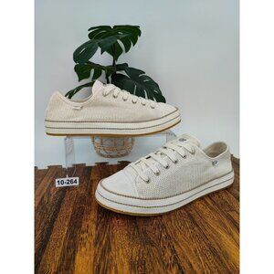UGG Women's Claudi Casual White Knit Low Lace Up Sneakers Size 10 US